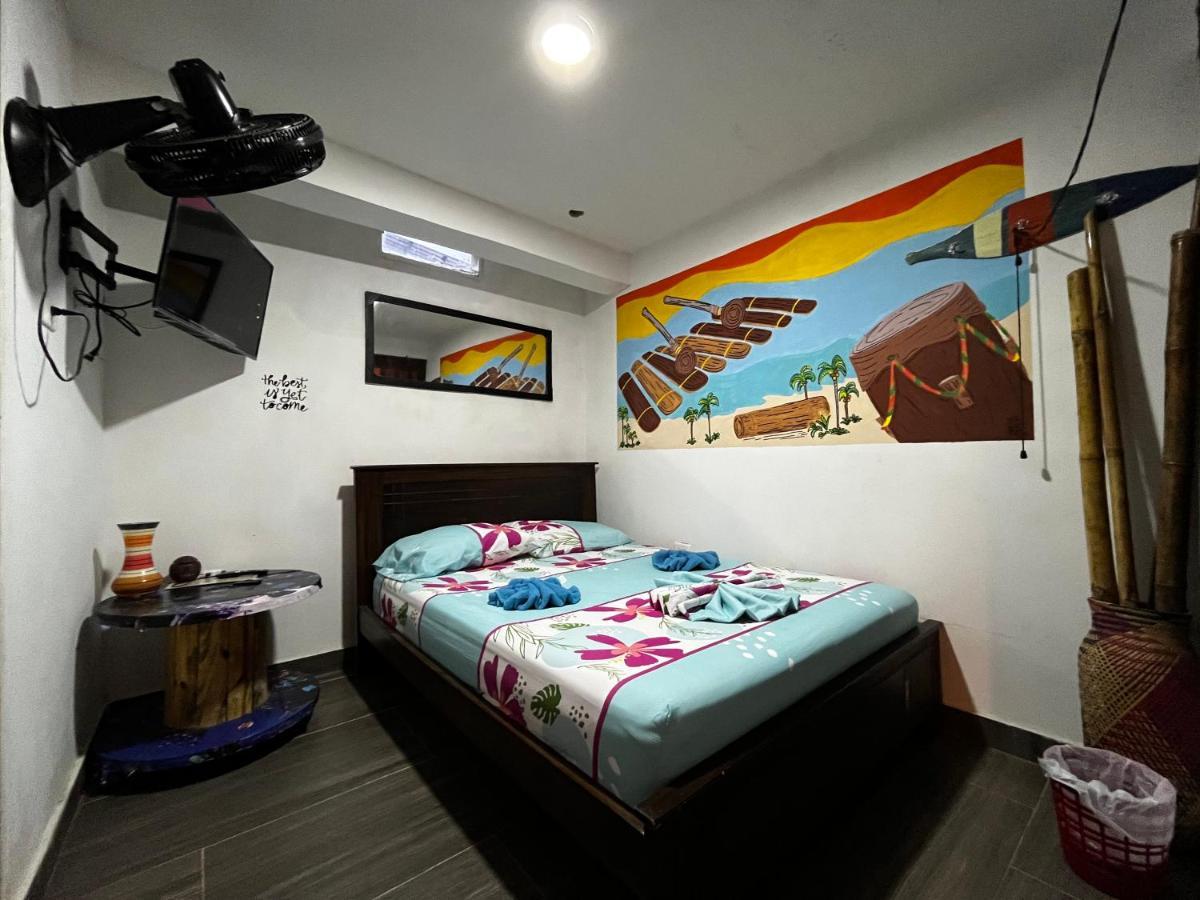 Acuarios Hostal Playa Ladrilleros Kültér fotó