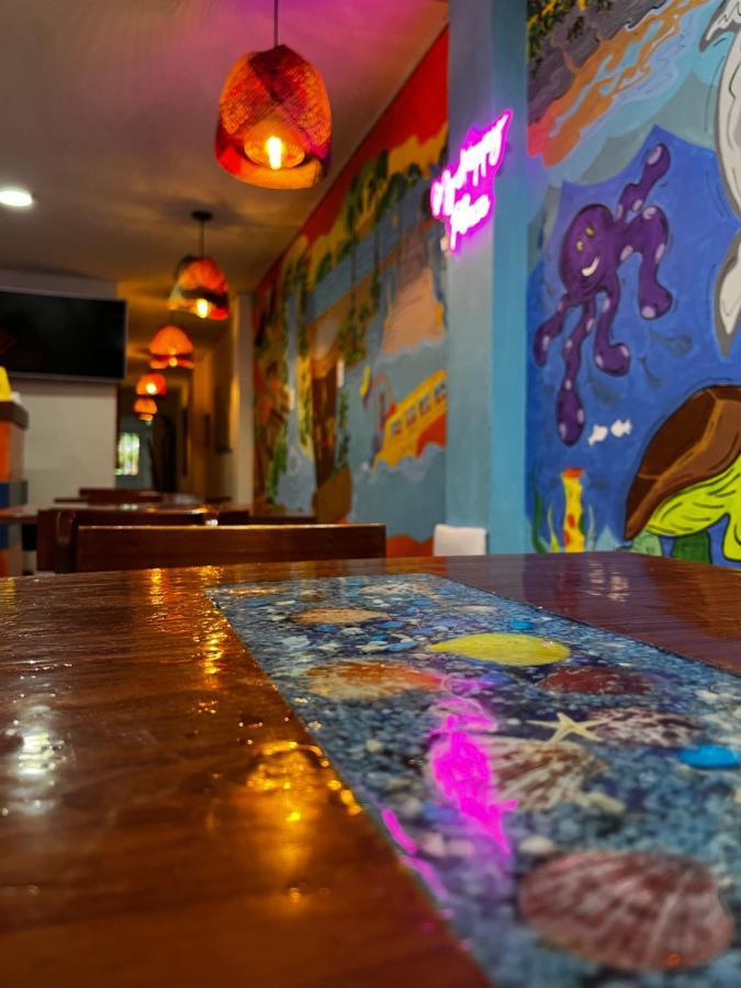 Acuarios Hostal Playa Ladrilleros Kültér fotó