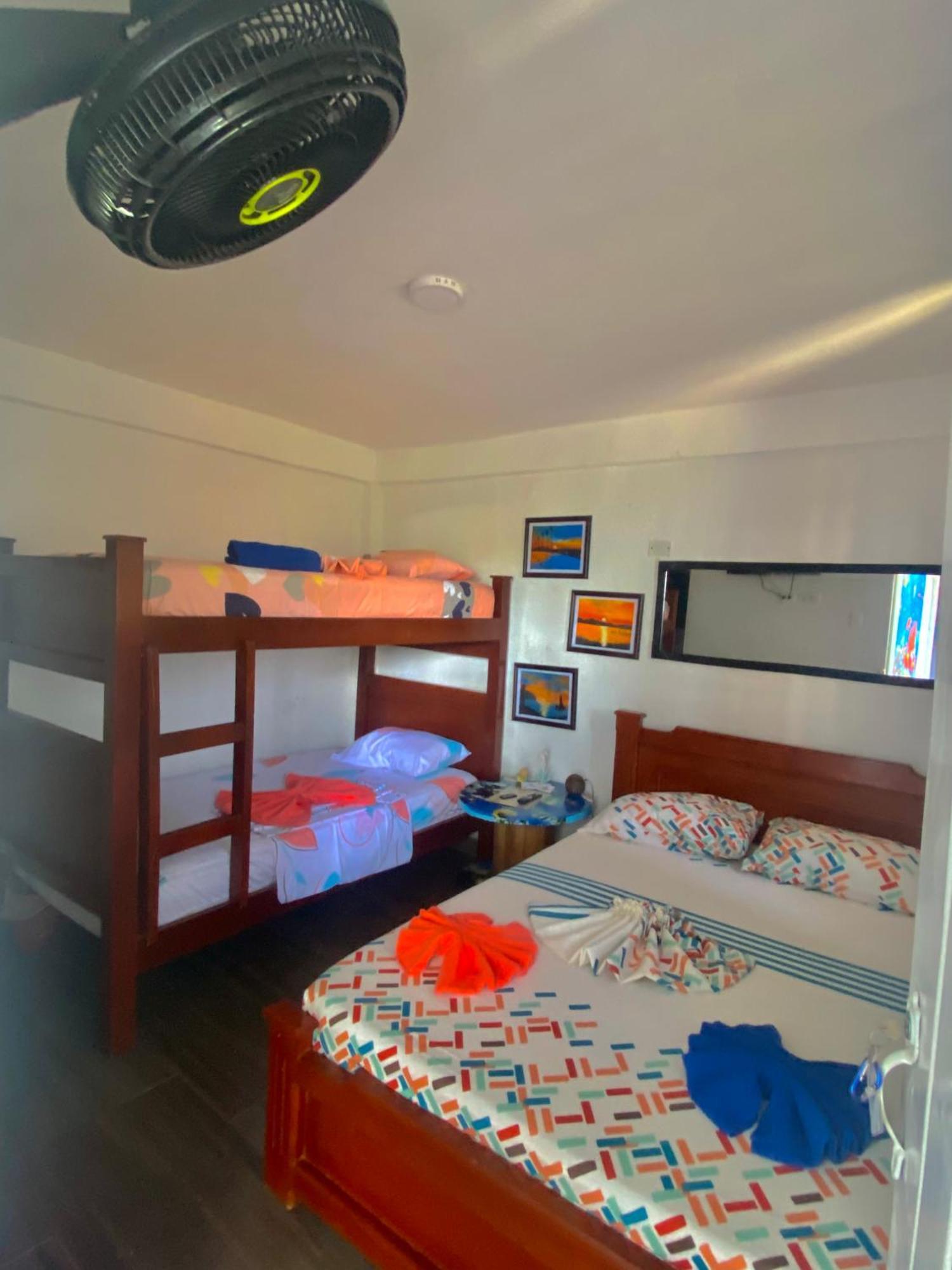 Acuarios Hostal Playa Ladrilleros Kültér fotó